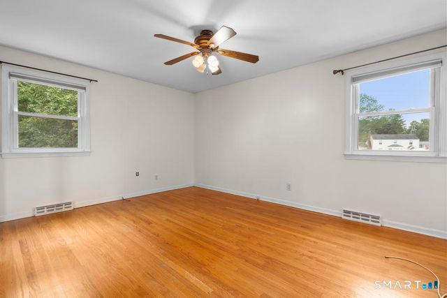2007 Hartford Turnpike, North Haven, CT 06473