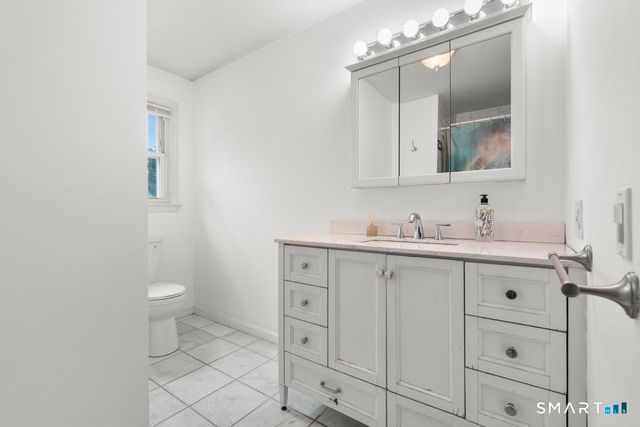 2007 Hartford Turnpike, North Haven, CT 06473