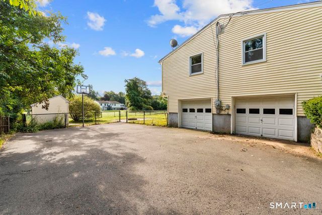 2007 Hartford Turnpike, North Haven, CT 06473