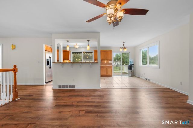 2007 Hartford Turnpike, North Haven, CT 06473
