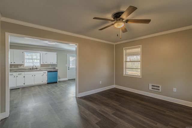 714 THORNE Drive, Paragould, AR 72450