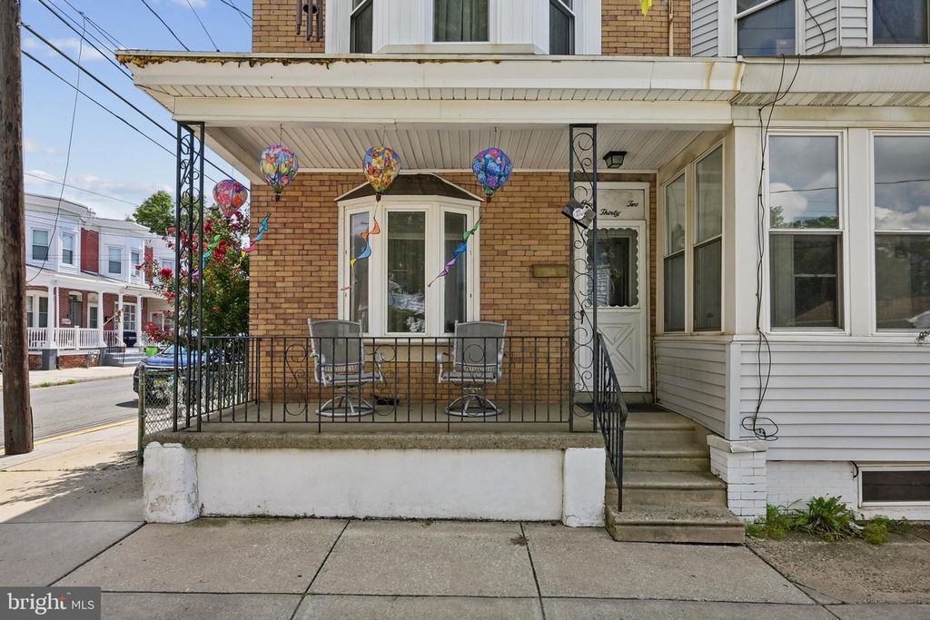 132 JOY ST, GLOUCESTER CITY, NJ 08030 — photo 2
