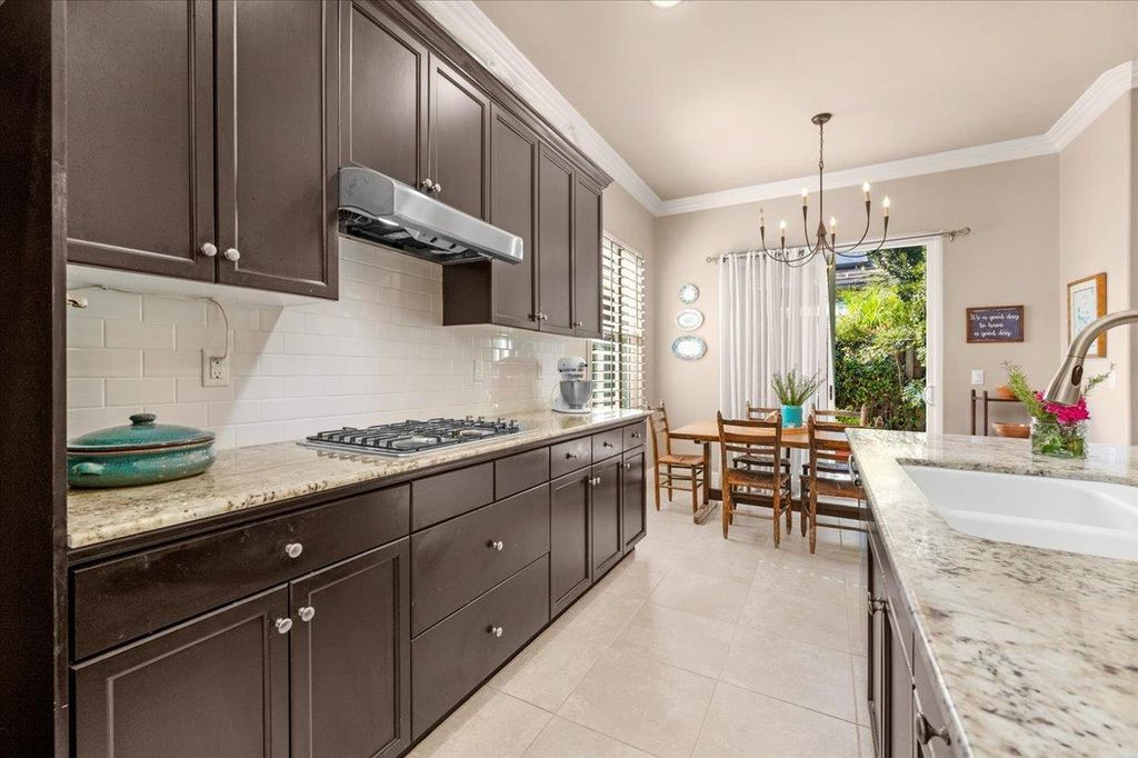 Image 13 of property listing at 5649 N Romeo Lane, Fresno, CA 93711