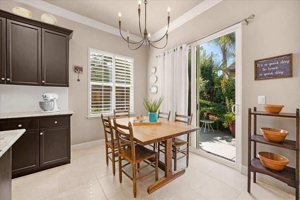 Image 15 of property listing at 5649 N Romeo Lane, Fresno, CA 93711