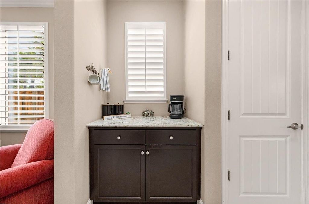 Image 17 of property listing at 5649 N Romeo Lane, Fresno, CA 93711