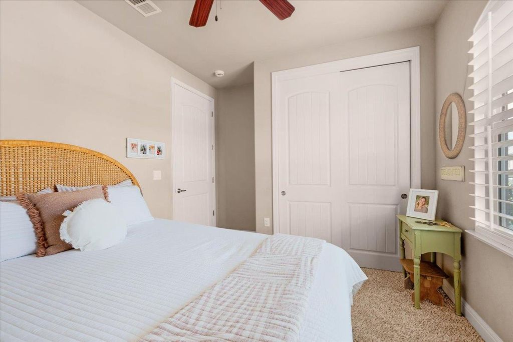 Image 24 of property listing at 5649 N Romeo Lane, Fresno, CA 93711