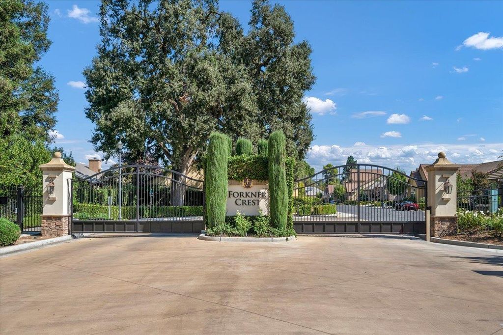 Image 32 of property listing at 5649 N Romeo Lane, Fresno, CA 93711