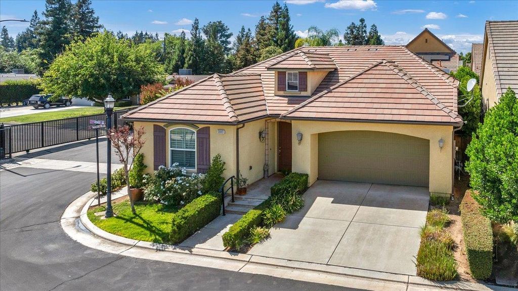 Image 35 of property listing at 5649 N Romeo Lane, Fresno, CA 93711