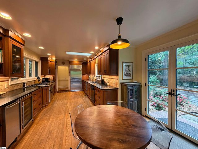 418 Woodland Way, Greenville, SC 29607