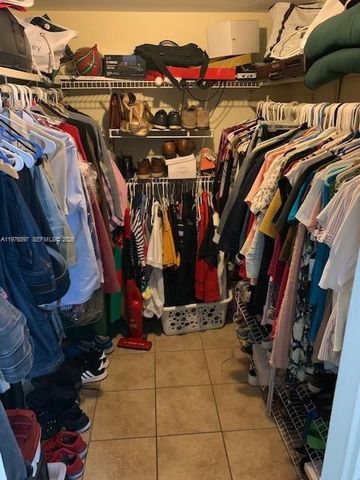 9493 SW 76th St L4, Miami, FL 33173