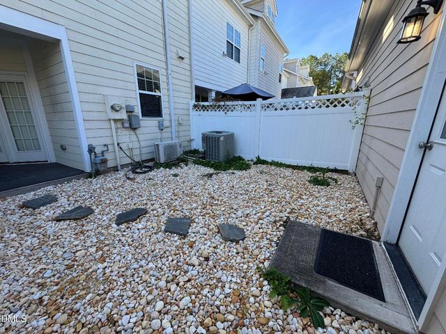 1045 Philpott Drive, Chapel Hill, NC 27517