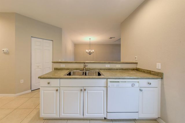 1868 S Dovetail Drive C2, Fort Pierce, FL 34982