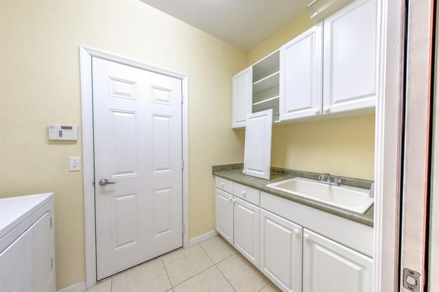 1868 S Dovetail Drive C2, Fort Pierce, FL 34982