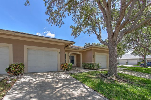 1868 S Dovetail Drive C2, Fort Pierce, FL 34982