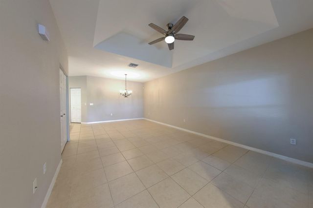 1868 S Dovetail Drive C2, Fort Pierce, FL 34982