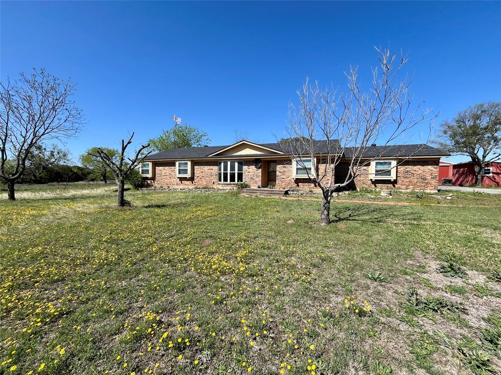 377 County Road 3244, Hico, TX 76457
