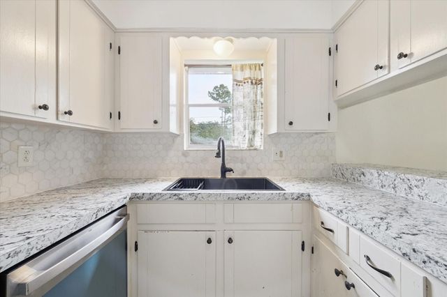 1417 Deer Avenue, Deer Park, TX 77536