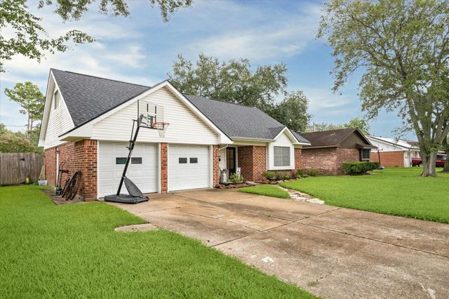 1417 Deer Avenue, Deer Park, TX 77536