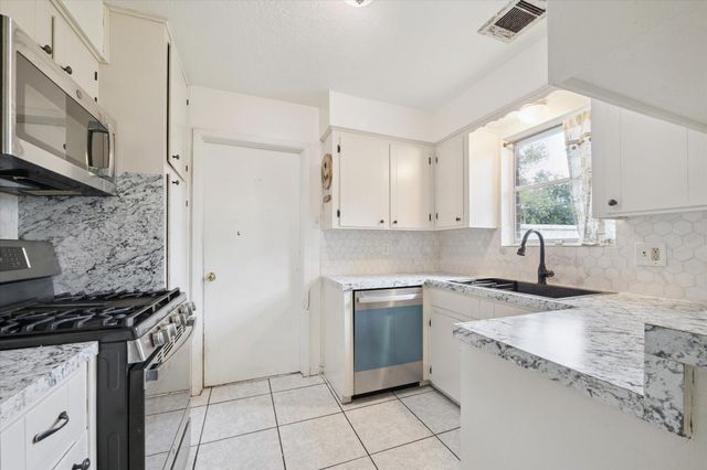 1417 Deer Avenue, Deer Park, TX 77536