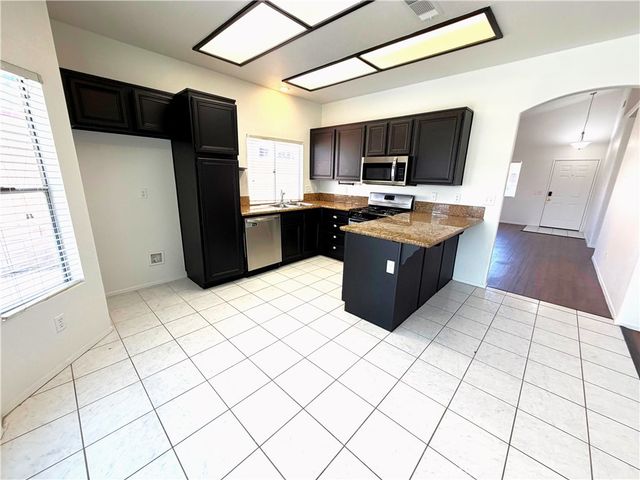 40018 Notting Hill Road, Murrieta, CA 92563