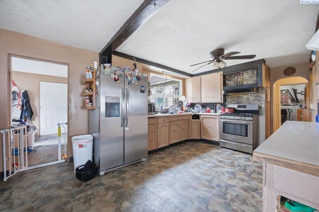 1623 W 1st Ave, Kennewick, WA 99336