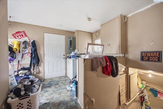 1623 W 1st Ave, Kennewick, WA 99336