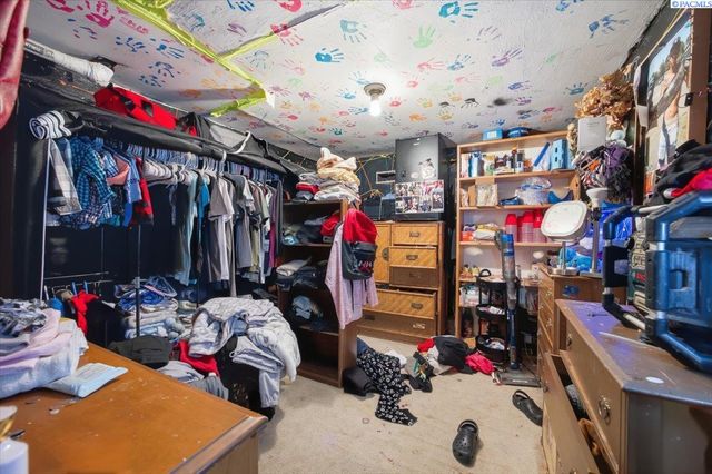 1623 W 1st Ave, Kennewick, WA 99336