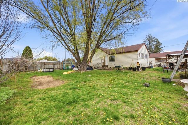 1623 W 1st Ave, Kennewick, WA 99336