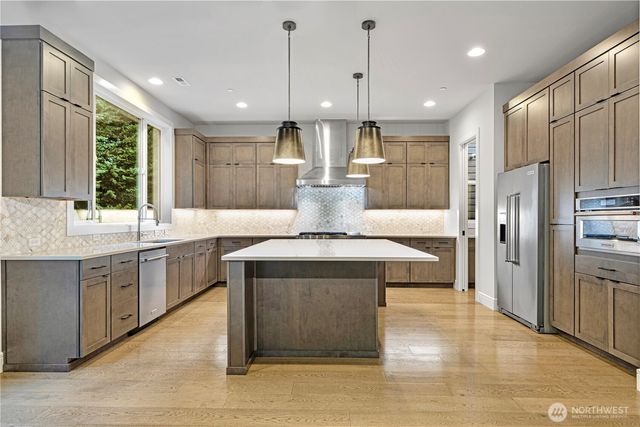 4814 240 Place SE, Sammamish, WA 98029