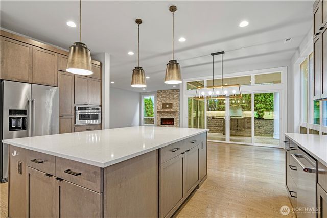 4814 240 Place SE, Sammamish, WA 98029