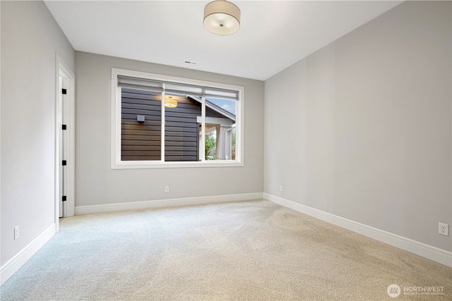 4814 240 Place SE, Sammamish, WA 98029