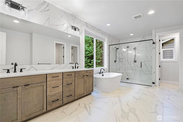 4814 240 Place SE, Sammamish, WA 98029