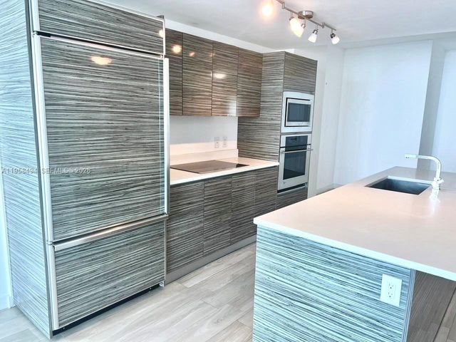 460 NE 28th St 2603, Miami, FL 33137