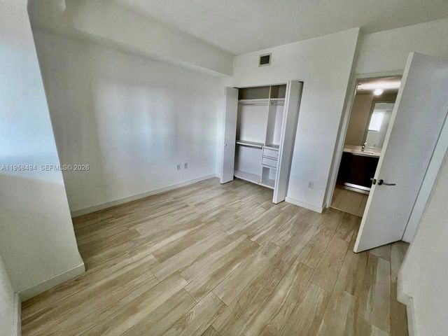 460 NE 28th St 2603, Miami, FL 33137