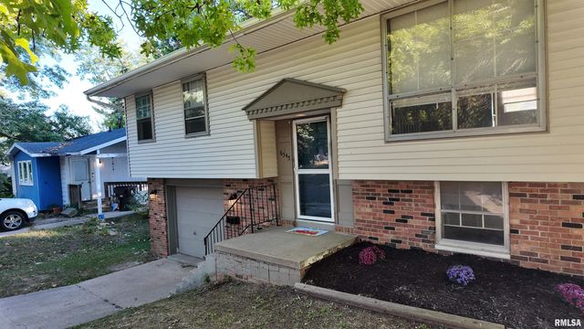 6345 N RANDWICK Road, Peoria, IL 61615