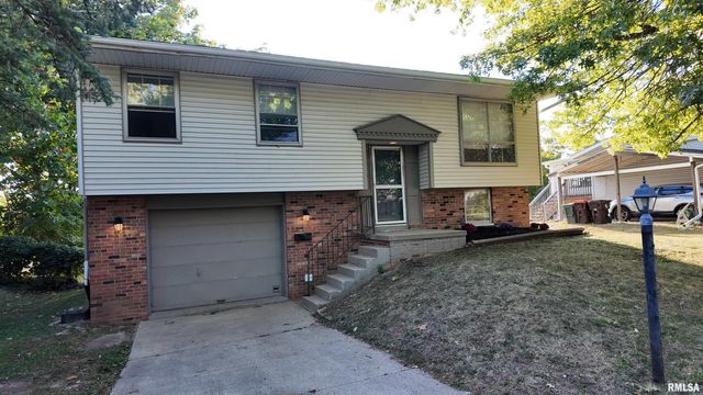 6345 N RANDWICK Road, Peoria, IL 61615