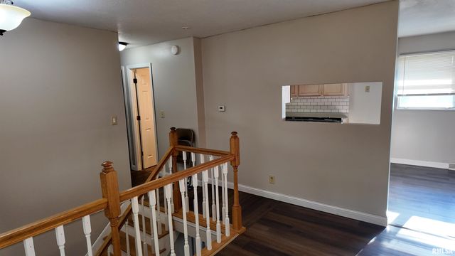 6345 N RANDWICK Road, Peoria, IL 61615