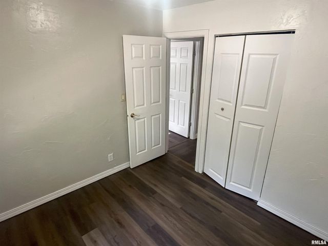 6345 N RANDWICK Road, Peoria, IL 61615