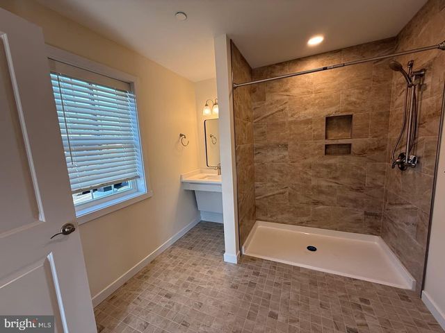 1010 SCARLET HILLS DR, Hagerstown, MD 21740