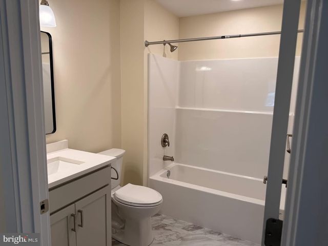 1010 SCARLET HILLS DR, Hagerstown, MD 21740