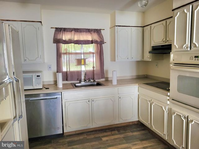 4 EDGEMONT LN, Willingboro, NJ 08046