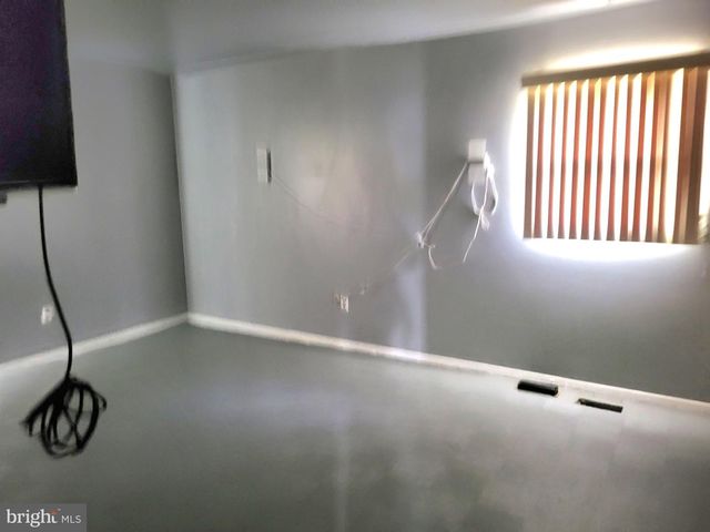 4 EDGEMONT LN, Willingboro, NJ 08046