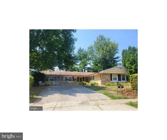 4 EDGEMONT LN, Willingboro, NJ 08046