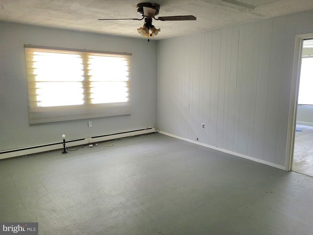 4 EDGEMONT LN, Willingboro, NJ 08046