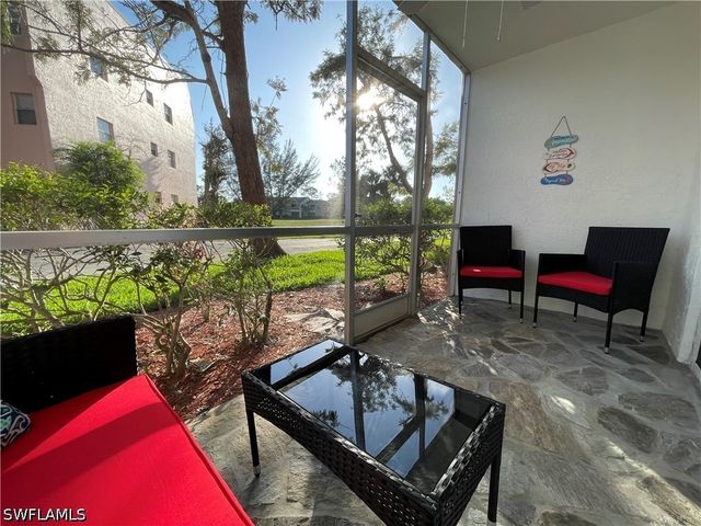 170 Turtle Lake CT 103, Naples, FL 34105