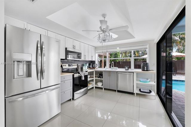 5800 NE 18th Avenue, Fort Lauderdale, FL 33334