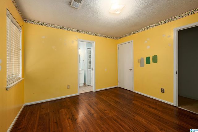 1321 25TH AVENUE N, Hueytown, AL 35023