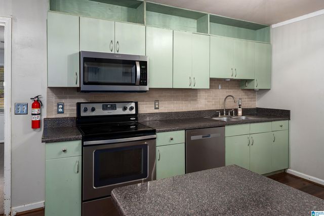 1321 25TH AVENUE N, Hueytown, AL 35023