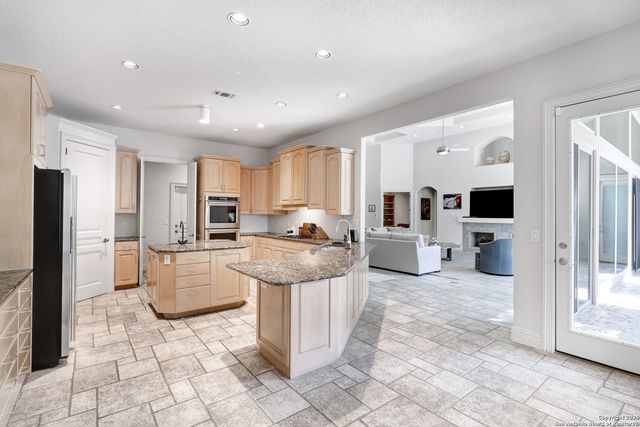 14122 Bluff Manor, San Antonio, TX 78216