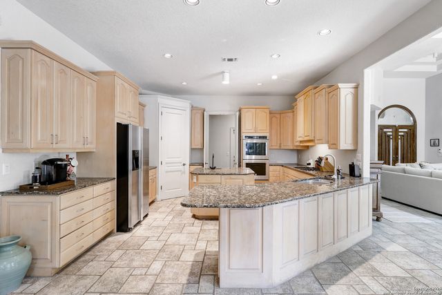 14122 Bluff Manor, San Antonio, TX 78216